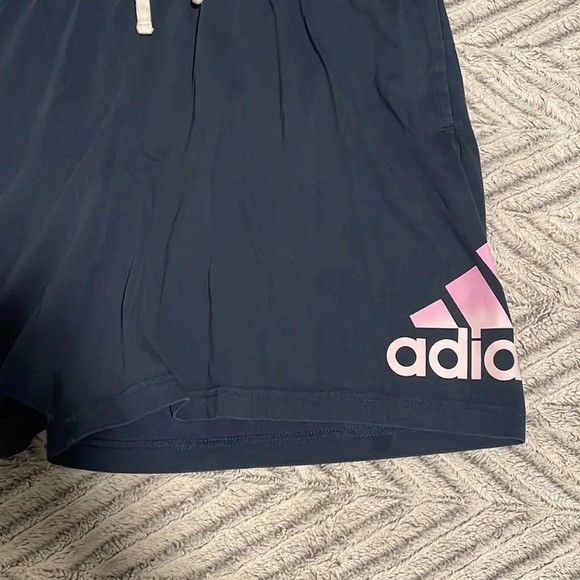 Men’s Adidas shorts size 2XL - Picture 2 of 12